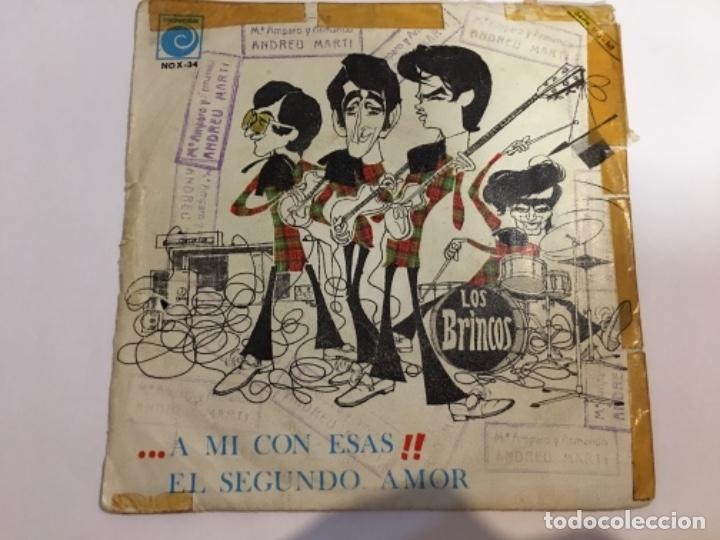 Discos de vinilo: Single Los Brincos , A mi con esas y Segundo amor - Foto 2