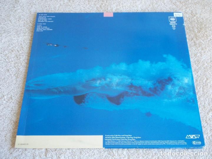 Discos de vinilo: Men At Work &ndash; Two Hearts HOLANDA 1985 CBS - Foto 2