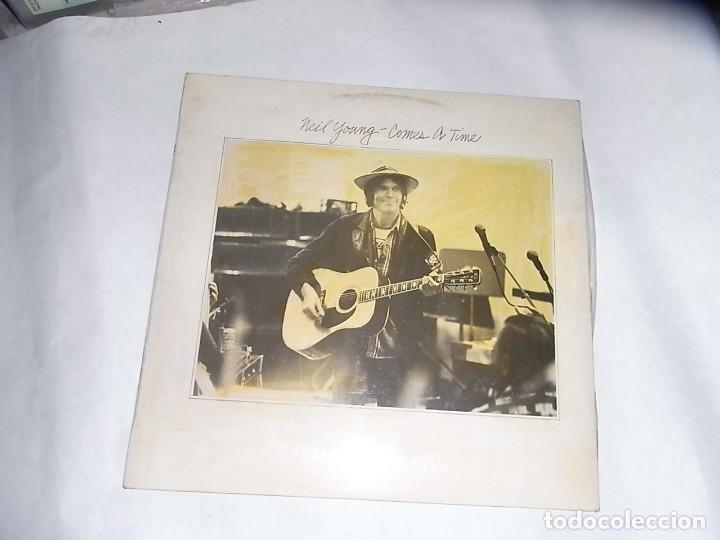 Discos de vinilo: Neil Young, Comes a time - Foto 1