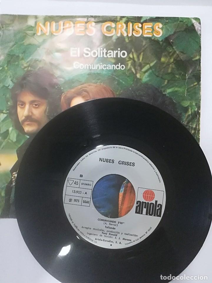 Discos de vinilo: NUBES GRISES: EL SOLITARIO / COMUNICANDO - Foto 3