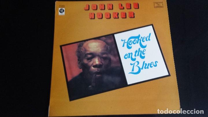 Discos de vinilo: LP JOHN LEE HOOKER: HOOKED ON THE BLUES (Edic. Spain 1981) - Foto 1