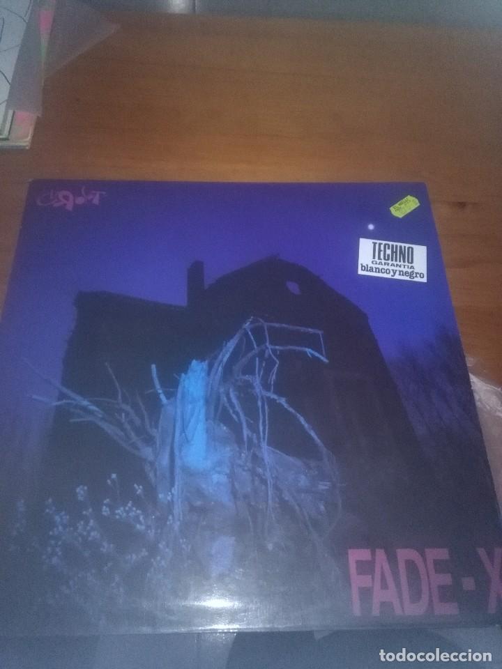 Discos de vinilo: FADE X. CUIOSITY. B17V - Foto 1