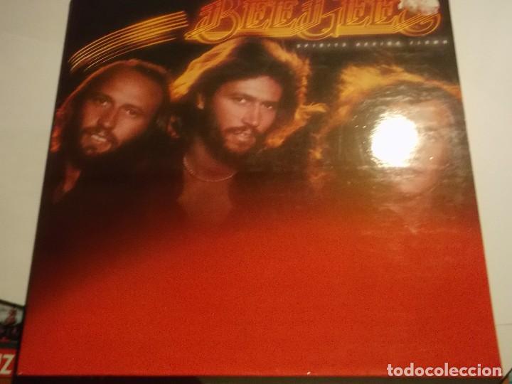 Discos de vinilo: BEE GEES-SPIRITS HAVING FLOWN-ORIGINAL ESPA&Ntilde;OL 1979-CONTIENE ENCARTE