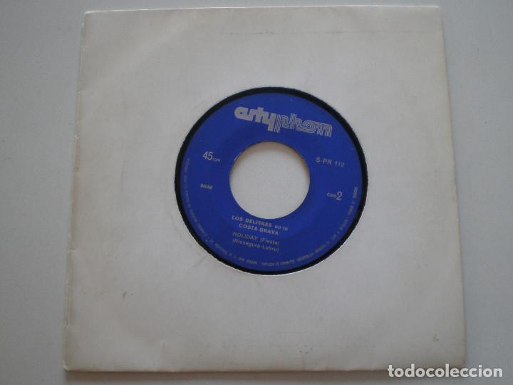 Discos de vinilo: LOS DELFINES - En La Costa Brava - SINGLE ARTYPHON 1972 - Foto 1