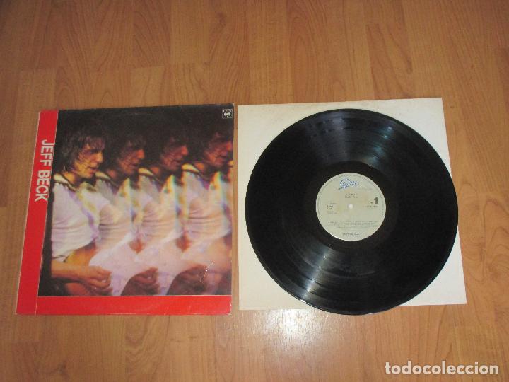 Discos de vinilo: JEFF BECK - BLUE WIND - SPAIN - EPIC - T - - Foto 1