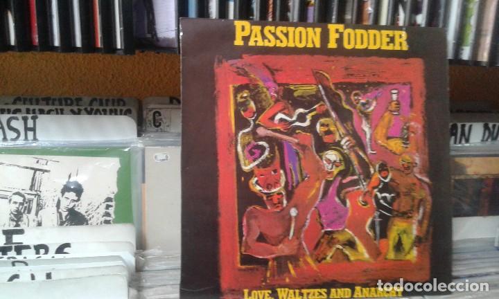 Disques de vinyle: Passion Fodder ?&ndash; Love, Waltzes And Anarchy