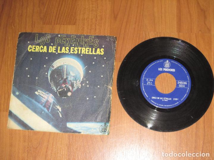 Discos de vinilo: LOS PEKENIKES - CERCA DE LAS ESTRELLAS - HISPAVOX - T - - Foto 1