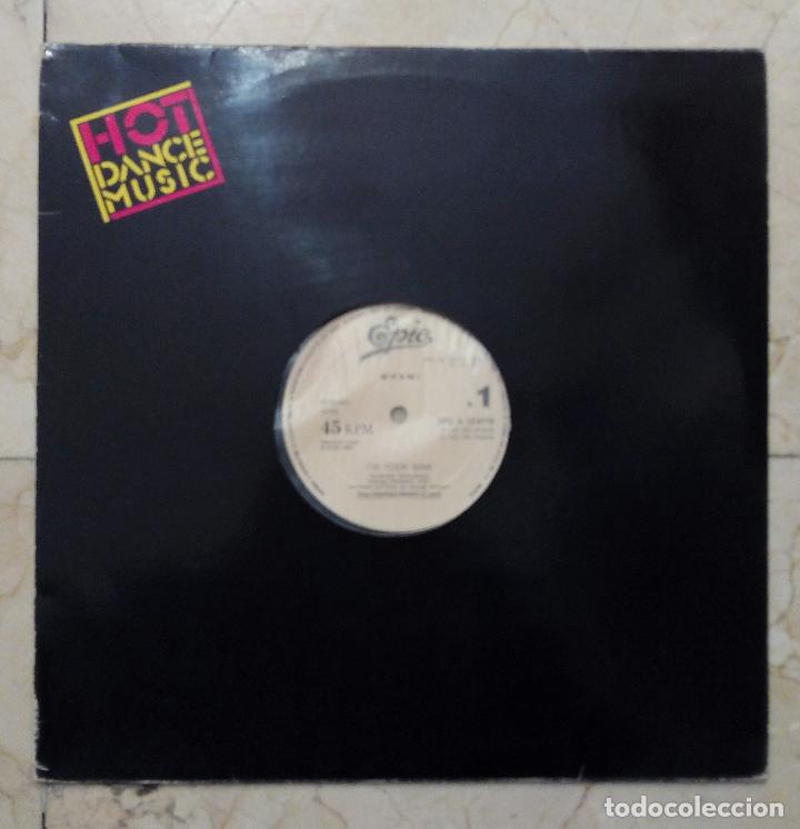 Discos de vinilo: MAXI SINGLE WHAM! - IM YOUR MAN - EPIC 1985 - Foto 1