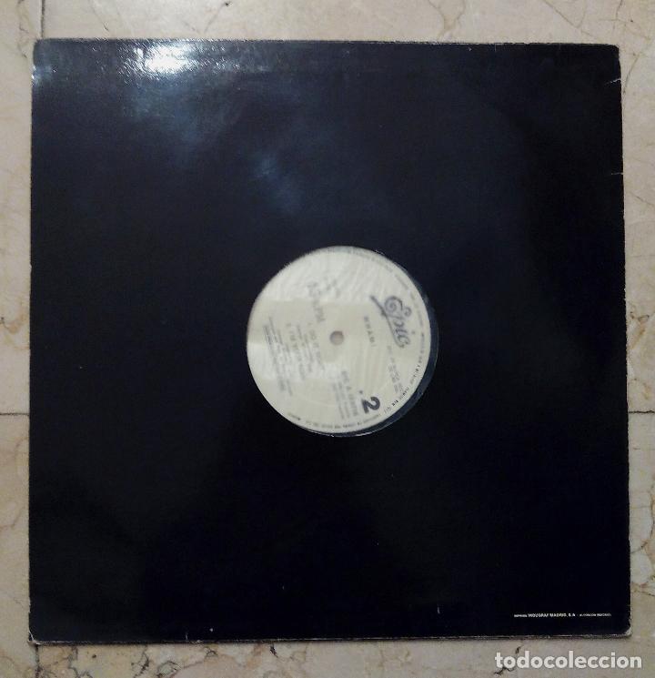 Discos de vinilo: MAXI SINGLE WHAM! - IM YOUR MAN - EPIC 1985 - Foto 2