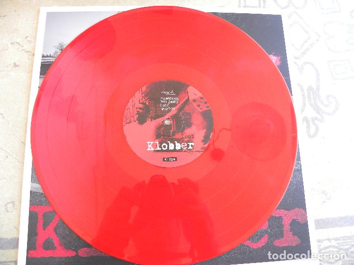 Discos de vinilo: KLOBBER -LOOT -LP VINILO ROJO -IMPECABLE - Foto 2