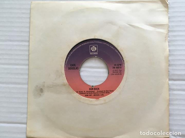 Discos de vinilo: 7 CARL DOUGLAS-RUN BACK - Foto 1