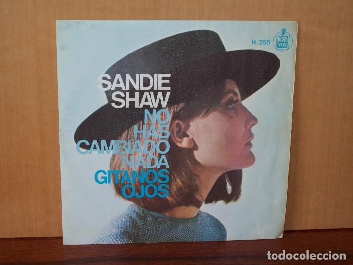 Discos de vinilo: SANDIE  SHAW  -  NO  HAS  CAMBIADO  NADA  -  GITANOS  OJOS  -  SINGLE - Foto 1