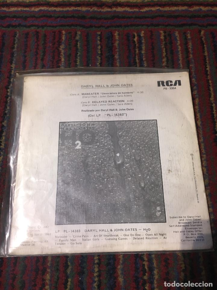 Discos de vinilo: DARYL HALL & JOHN OATES - MANEATER / DELAYED REACTION - SINGLE - Foto 2