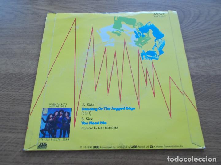 Discos de vinilo: SISTER SLEDGE. DANCING ON THE JAGGED EDGE. - Foto 2