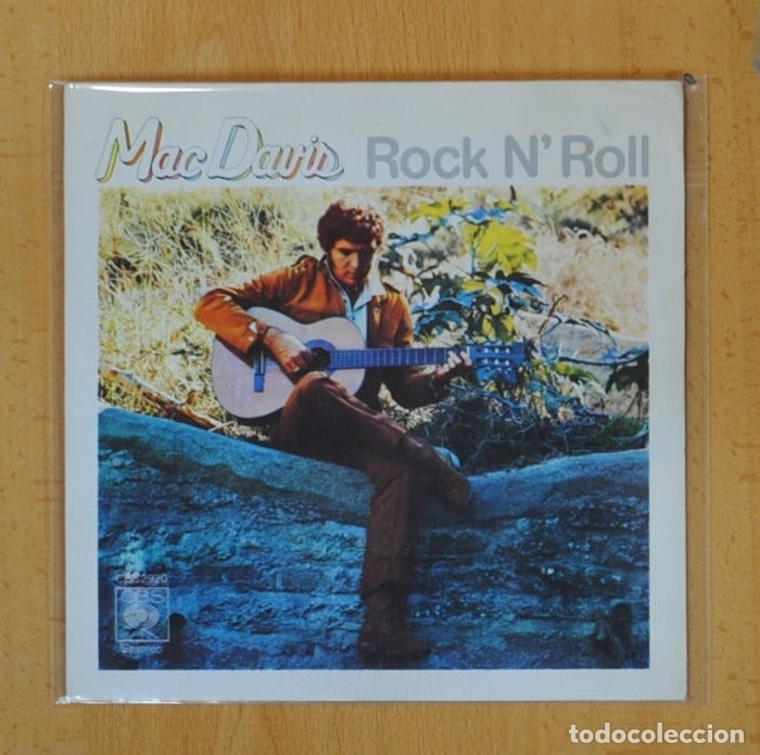 Discos de vinilo: MAC DAVIS - ROCK N&acute;ROLL / EMILY SUZANNE - SINGLE - Foto 1