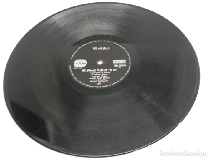 Discos de vinilo: THE ANIMALS - TRACKING THE HITS - LP - Foto 3
