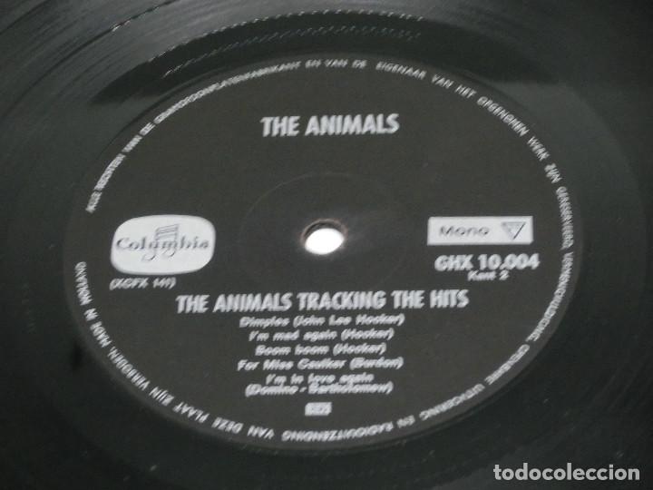 Discos de vinilo: THE ANIMALS - TRACKING THE HITS - LP - Foto 4