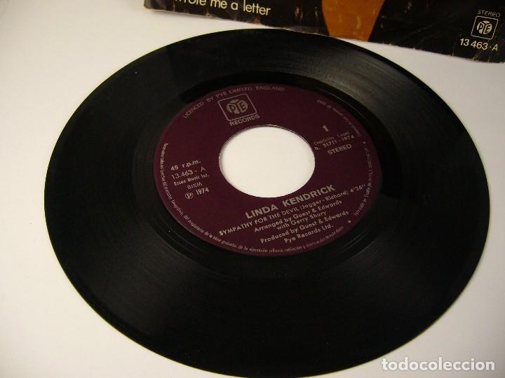 Discos de vinilo: LINDA KENDRICK SYMPATHY FOR THE DEVIL SINGLE SPAIN - Foto 4