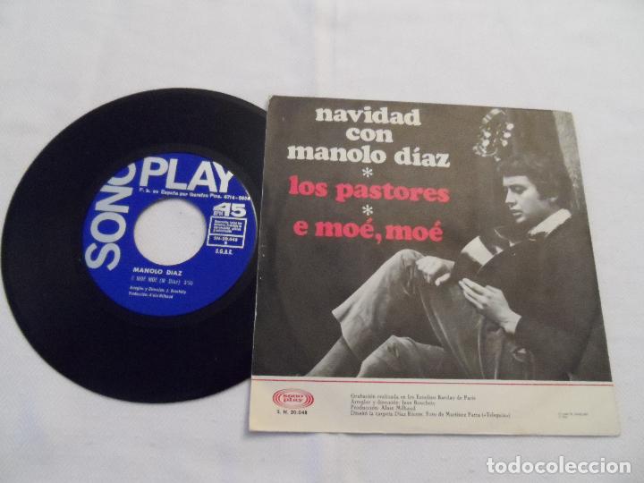 Discos de vinilo: MANOLO DIAZ - NAVIDAD CON... - LOS PASTORES / E MOE MOE - Foto 2