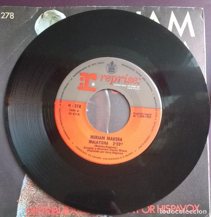 Discos de vinilo: MIRIAM MAKEBA - MALAYISHA / CLICK SONG - Foto 2
