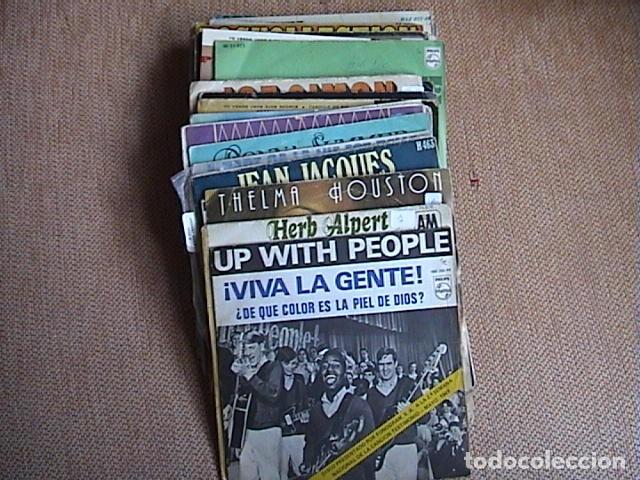 Discos de vinilo: lote 32 singles de interpretes  extranjeros de los 60 a los 70. - Foto 10