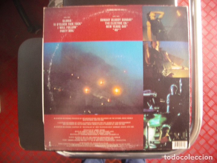 Discos de vinilo: U2- UNDER A BLOOD RED SKY. LP. - Foto 2