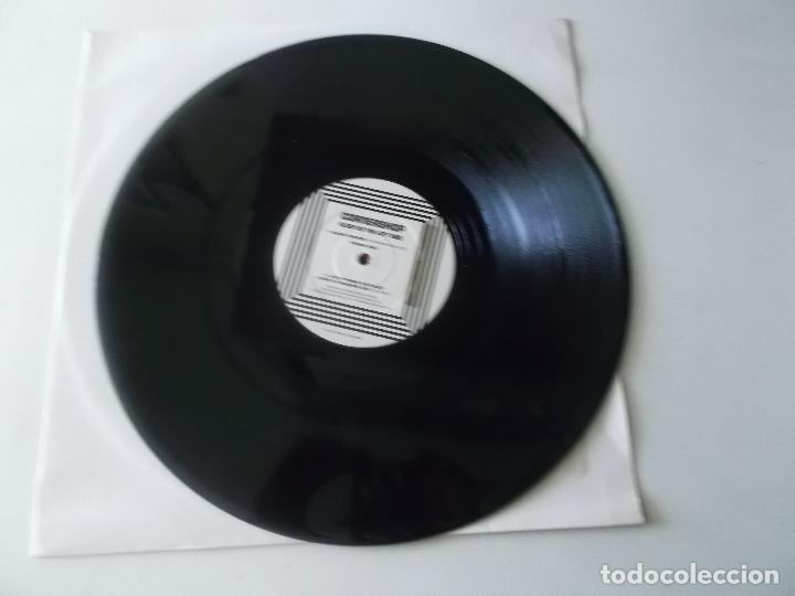 Discos de vinilo: Cornershop &ndash; Sleep On The Left Side 1998 - Foto 2