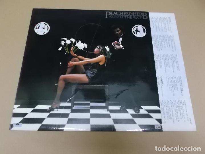Discos de vinilo: PEACHES & HERB (LP) WORTH THE WAIT A&Ntilde;O 1980 - Foto 1