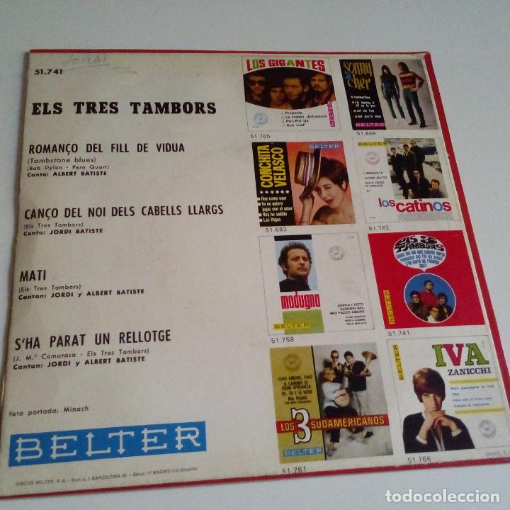 Discos de vinilo: ELS TRES TAMBORS- ROMANÇO DEL FILL DE VIDUA- SPAIN EP 1966- VINILO COMO NUEVO. - Foto 2 - 130095263