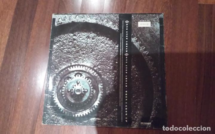 Discos de vinilo: Nik kershaw-one step ahead industrial mix.maxi - Foto 2