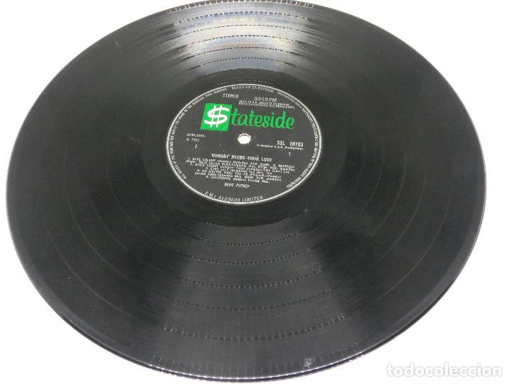 Discos de vinilo: LP GENE PITNEY - NOBODY NEEDS YOUR LOVE - 1966 - Foto 4
