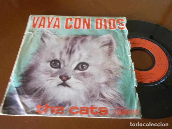 Discos de vinilo: THE CATS. VAYA CON DIOS. LET&acute;S DANCE. - Foto 1