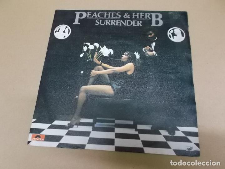 Discos de vinilo: PEACHES & HERB (SN) SURRENDER A&Ntilde;O 1980 - Foto 1