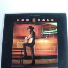 Discos de vinilo: DAN SEALS ON THE FRONT LINE ( 1986 EMI AMERICA USA ) . Lote 133487714