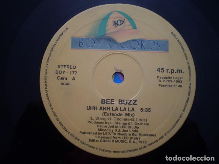 Discos de vinilo: MAXI 12 PULGADAS. BEE BUZZ. - Foto 2