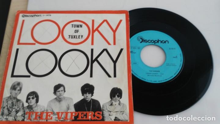 Discos de vinilo: ANTIGUO DISCO DE THE VIPERS LOOKY - Foto 2