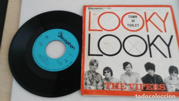 Discos de vinilo: ANTIGUO DISCO DE THE VIPERS LOOKY - Foto 3