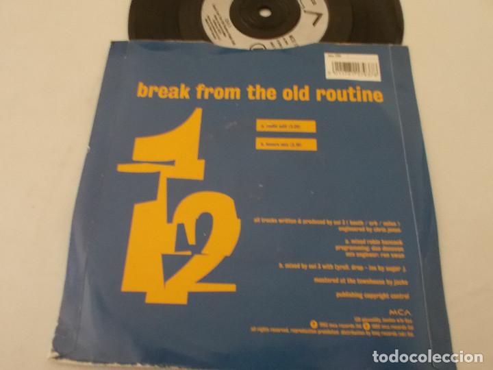 Discos de vinilo: OUI 3. BREAK FROM THE OLD ROUTINE. - Foto 2