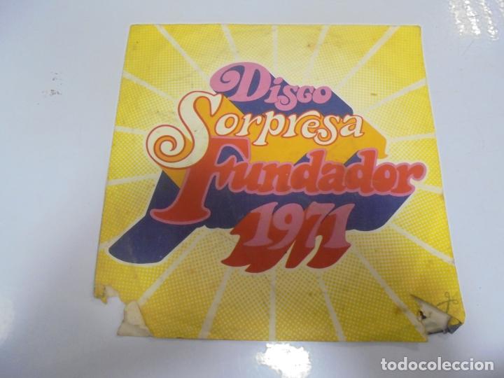 Discos de vinilo: SINGLE. DISCO SORPRESA FUNDADOR 1971. EXITOS - Foto 1