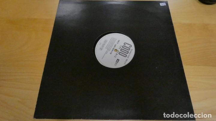 Discos de vinilo: LP CODO THE REMIX - Foto 1