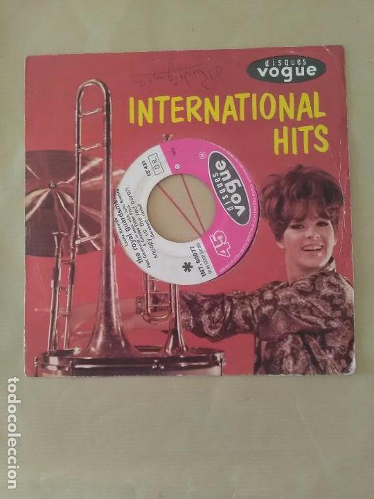 Discos de vinilo: SINGLE INTERNATIONAL HITS - Foto 1