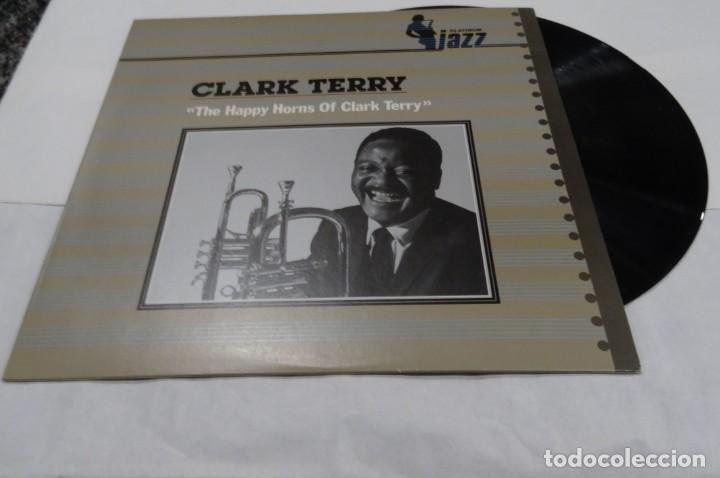 Discos de vinil: CLARK TERRY THE HAPPY HORNS OF CLARK TERRY LP 1984-C