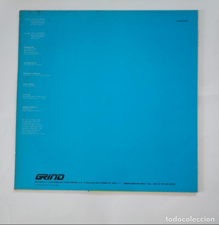 Discos de vinilo: MALCOLM J. HILL. - TAKE A CHANCE. MAXI SINGLE. TDKDA50 - Foto 2