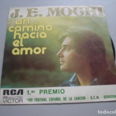 Discos de vinilo: J.E.MOCHI - BENIDORM ´74 - UN CAMINO HACIA AL AMOR / MI MUNDO ESTÁ VACÍO - SINGLE 1974. Lote 137167046