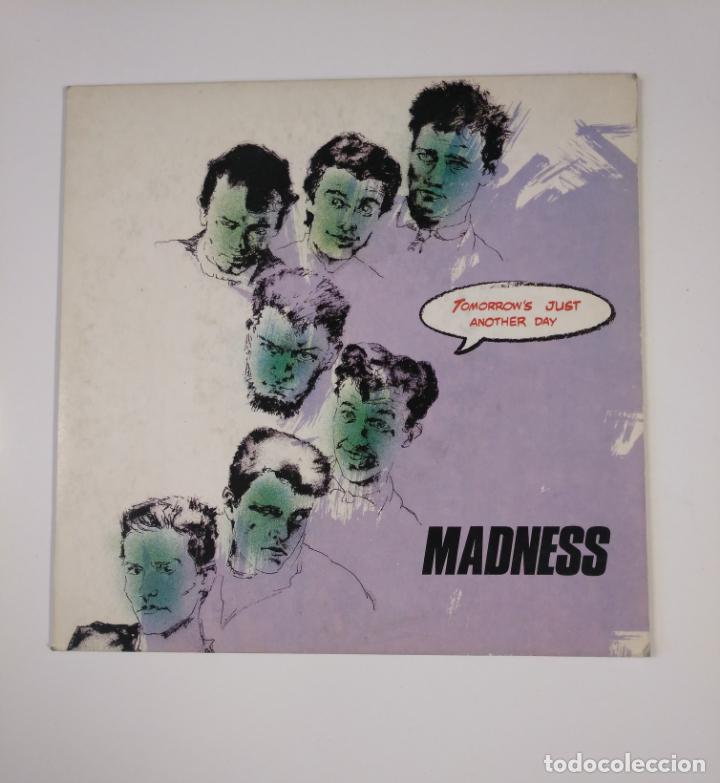 Discos de vinilo: MADNESS. &lrm;&ndash; TOMORROWS JUST ANOTHER DAY. SINGLE. TDKDS12 - Foto 1