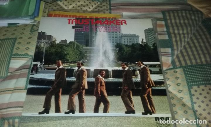 Discos de vinilo: LP THE TYMES. TRUSTMAKER. RCA 1974 - Foto 1
