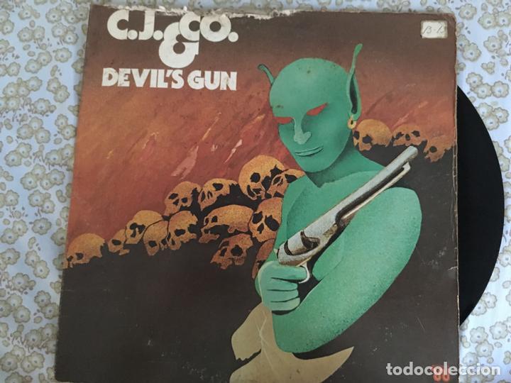 Discos de vinilo: LP C.J.& CO.-DEVILS GUN - Foto 1