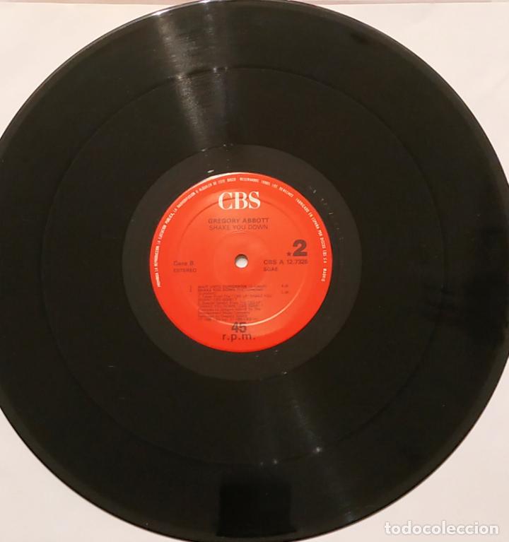Discos de vinilo: MAXI SINGLE GREGORY ABBOTT - SHAKE YOU DOWN - CBS 1986 - Foto 5