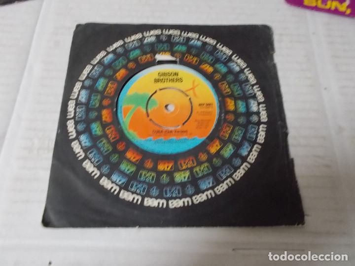 Discos de vinilo: GIBSON BROTHERS. CUBA. - Foto 1