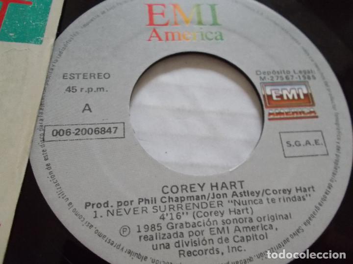 Discos de vinilo: COREY HART. NEVER SURRENDER. - Foto 2